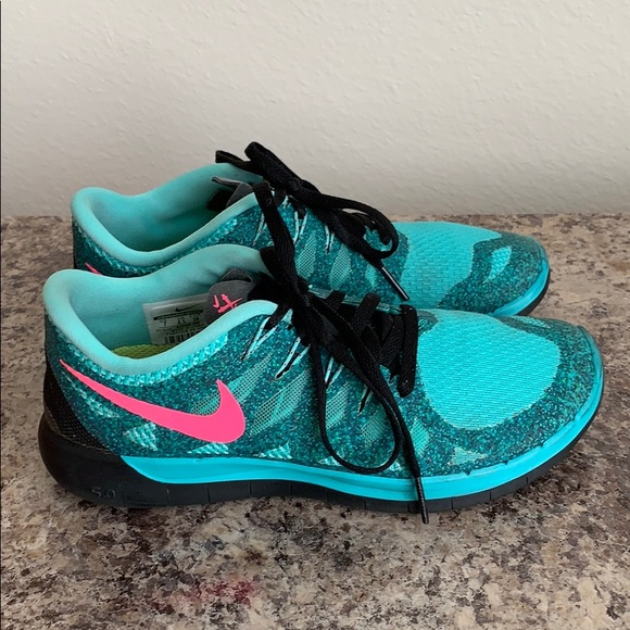 Nike Shoes - Picture 1 of 7